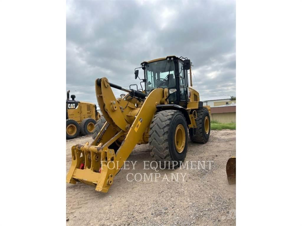 CAT 938M Gumikerekes homlokrakodók