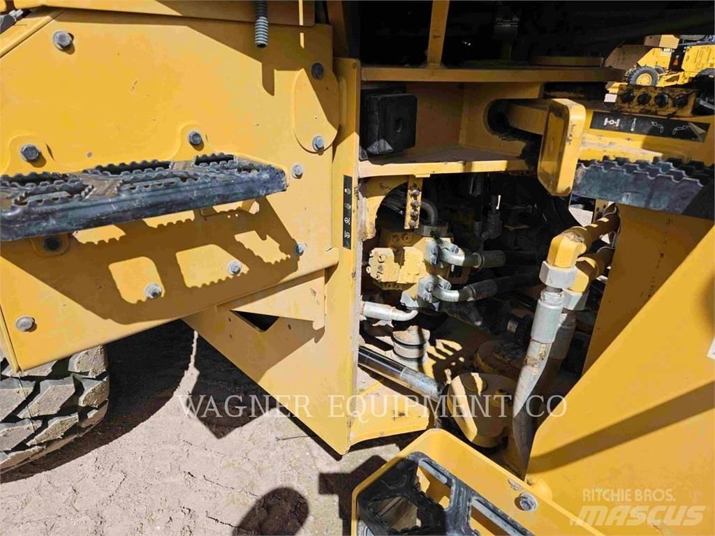 CAT 938M Gumikerekes homlokrakodók
