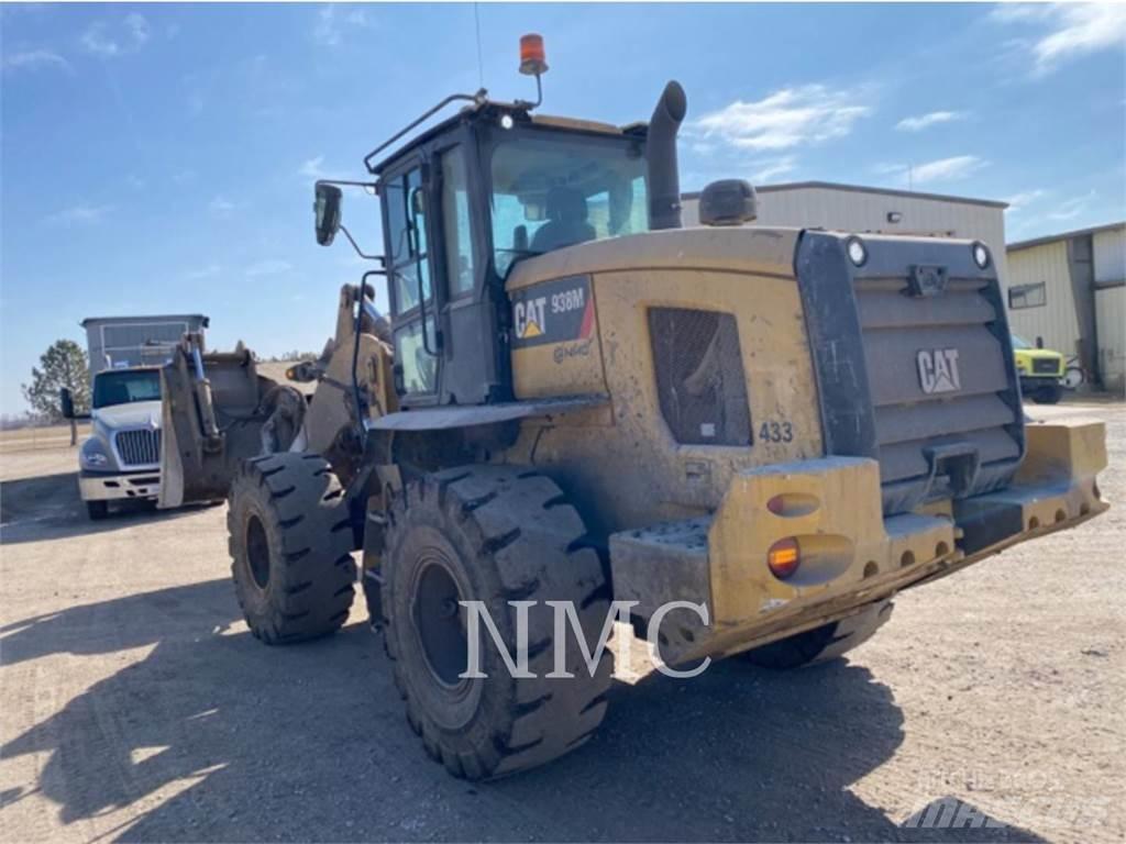 CAT 938M Gumikerekes homlokrakodók