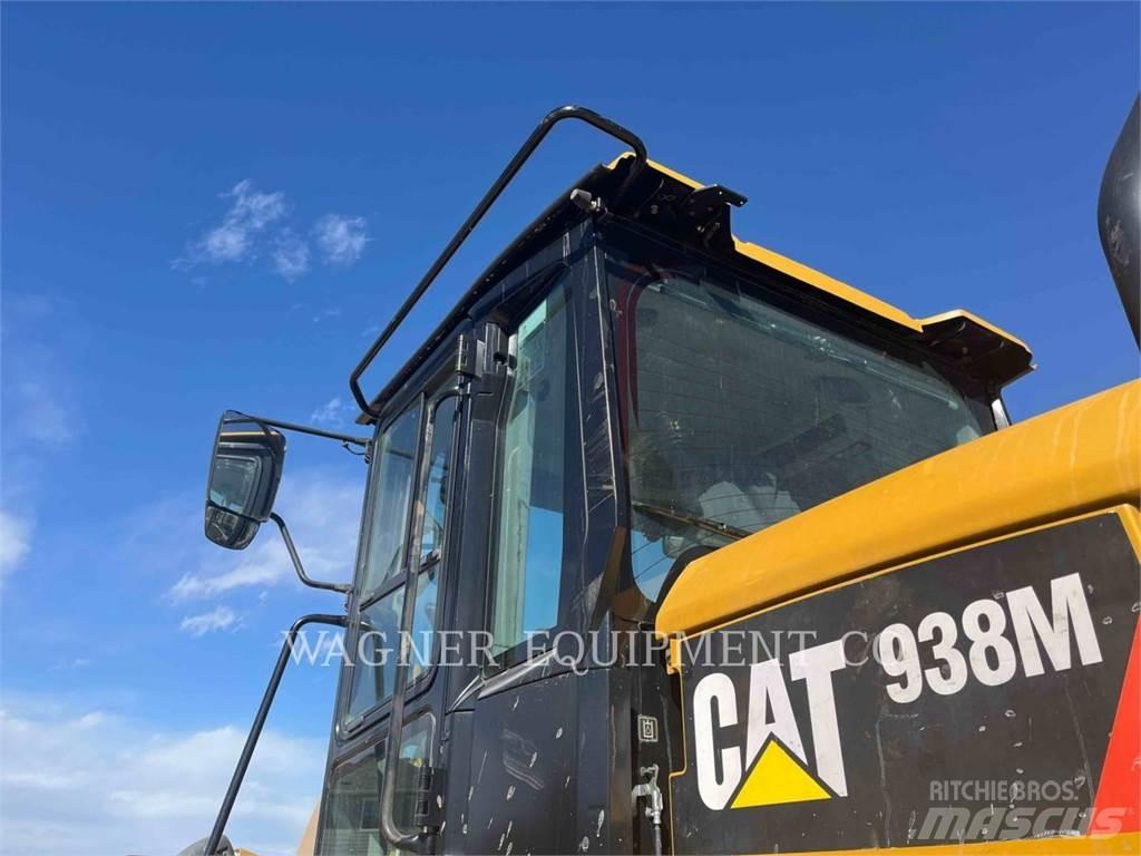CAT 938M Gumikerekes homlokrakodók