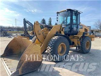 CAT 938M Gumikerekes homlokrakodók