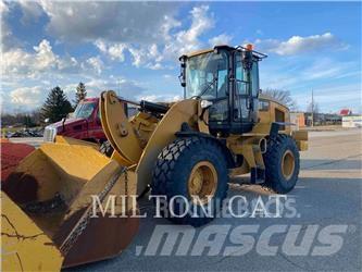 CAT 938M Gumikerekes homlokrakodók