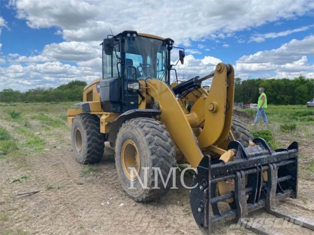 CAT 938M Gumikerekes homlokrakodók