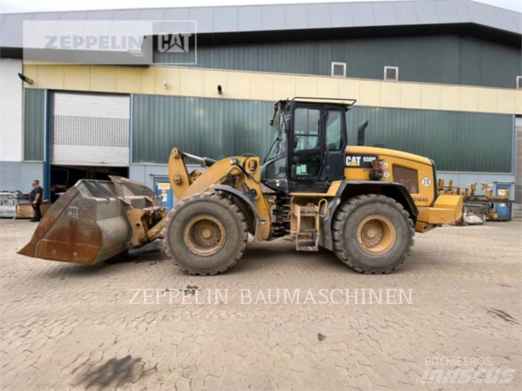 CAT 938M Gumikerekes homlokrakodók