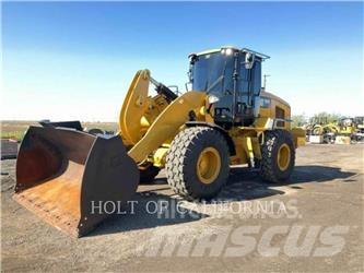CAT 938M Gumikerekes homlokrakodók