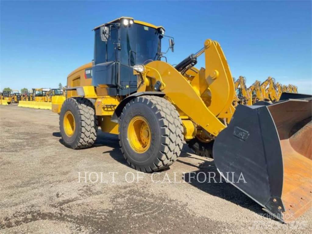 CAT 938M Gumikerekes homlokrakodók