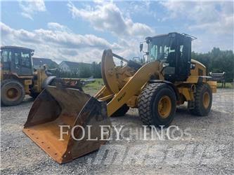 CAT 938M Gumikerekes homlokrakodók