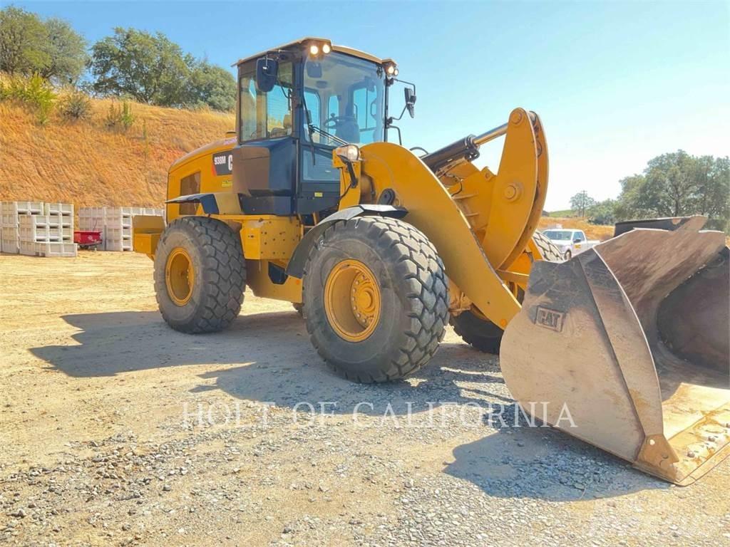 CAT 938M Gumikerekes homlokrakodók