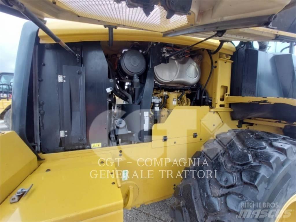 CAT 938M Gumikerekes homlokrakodók