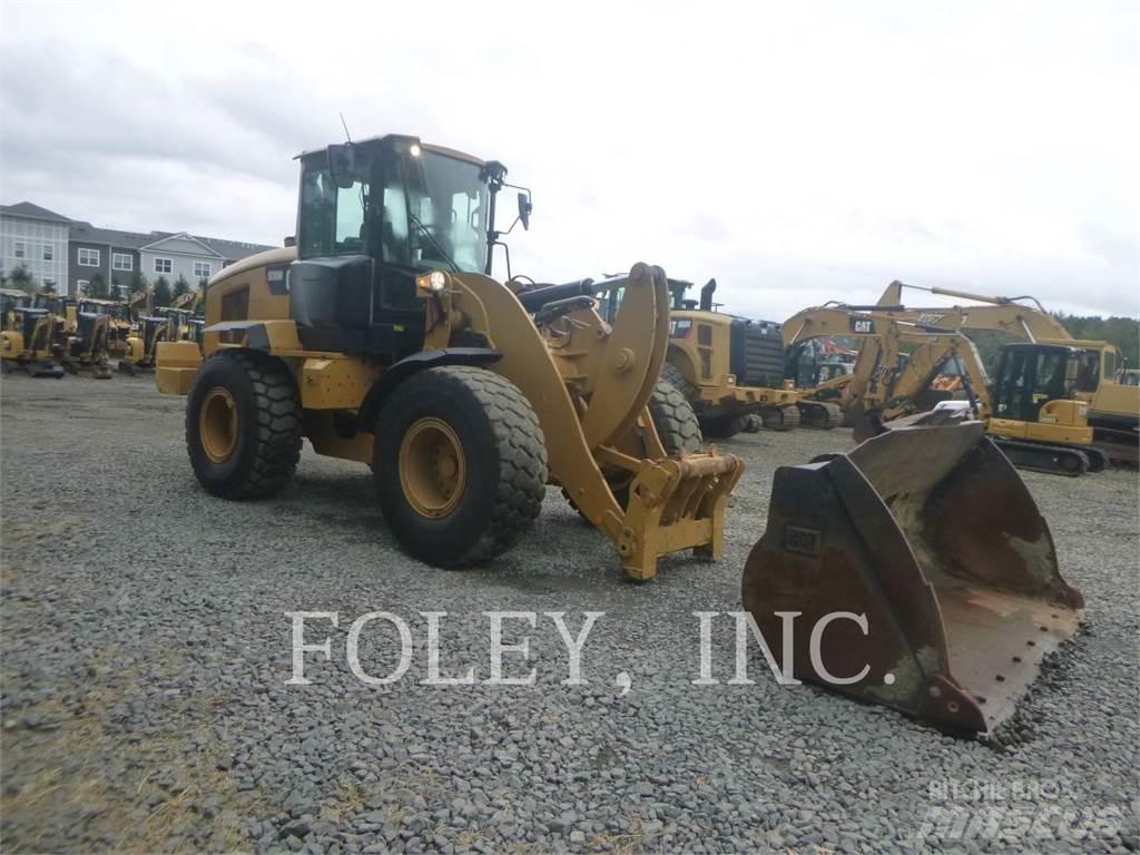 CAT 938M Gumikerekes homlokrakodók
