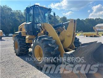 CAT 938M Gumikerekes homlokrakodók