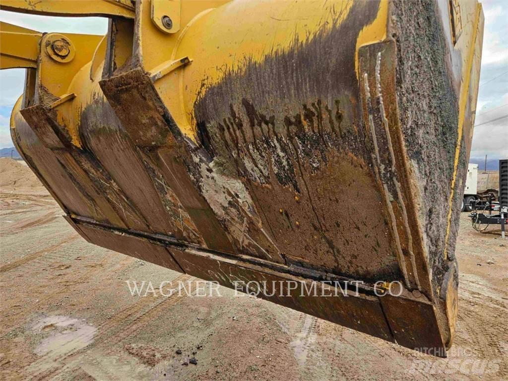CAT 938M Gumikerekes homlokrakodók