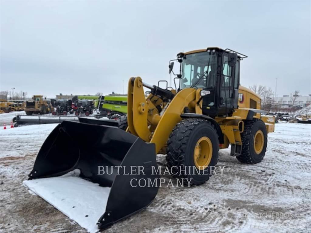 CAT 938M Gumikerekes homlokrakodók