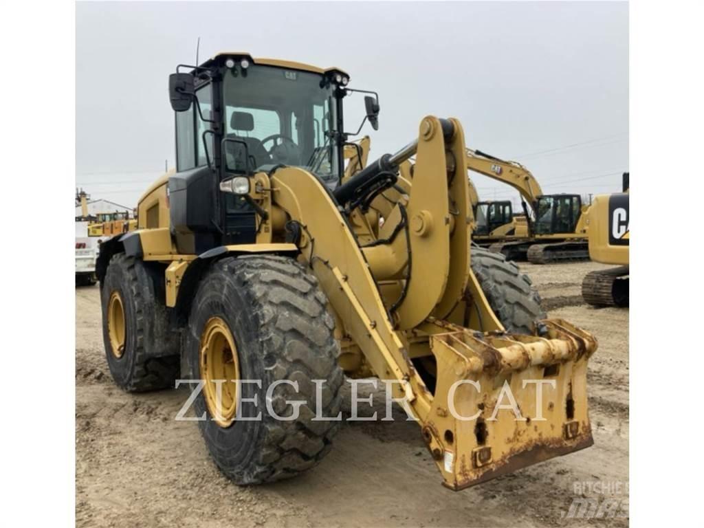 CAT 938M Gumikerekes homlokrakodók