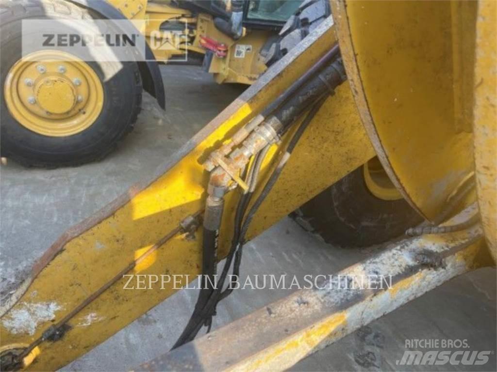 CAT 938M Gumikerekes homlokrakodók