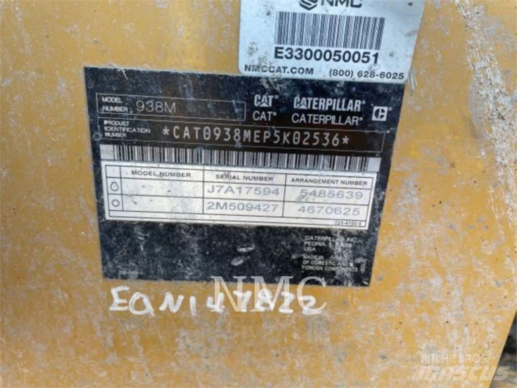 CAT 938M Gumikerekes homlokrakodók