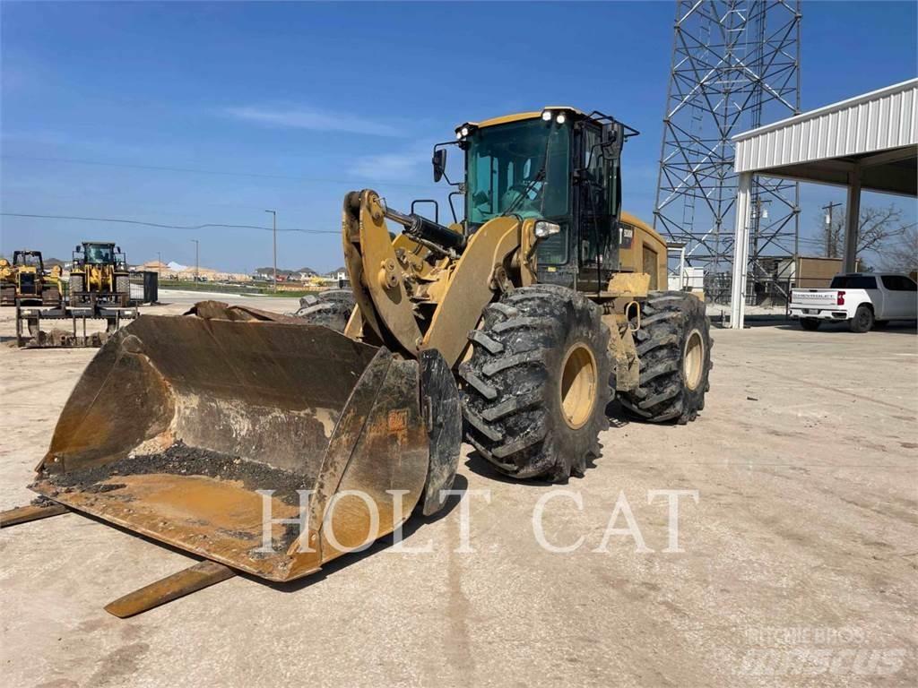 CAT 938M Gumikerekes homlokrakodók