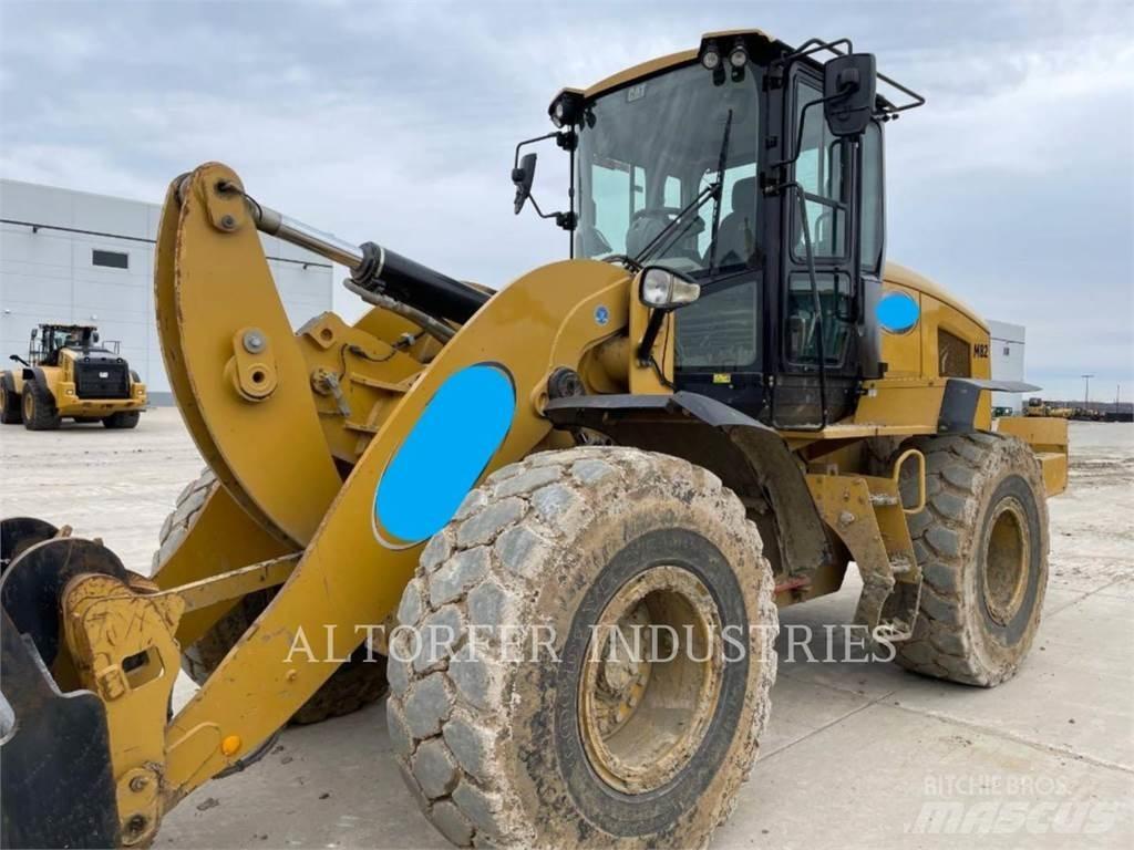 CAT 938M Gumikerekes homlokrakodók