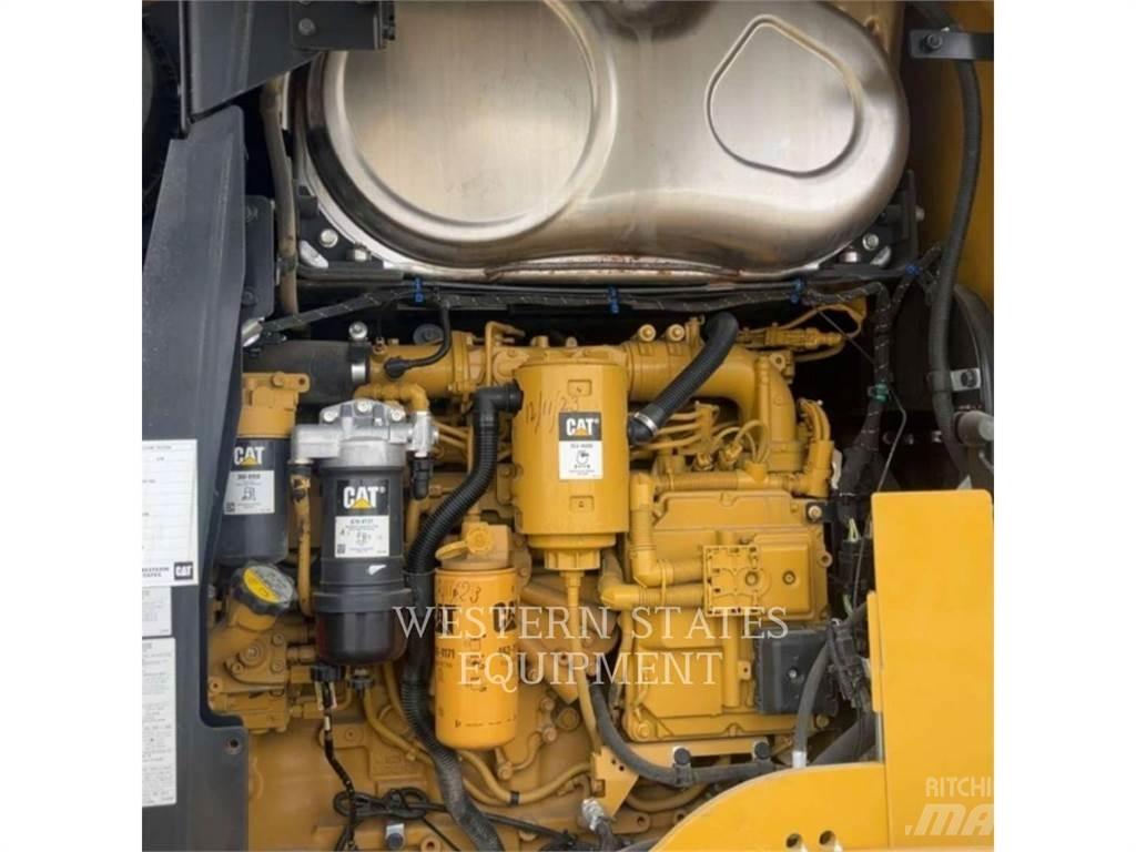 CAT 938M Gumikerekes homlokrakodók