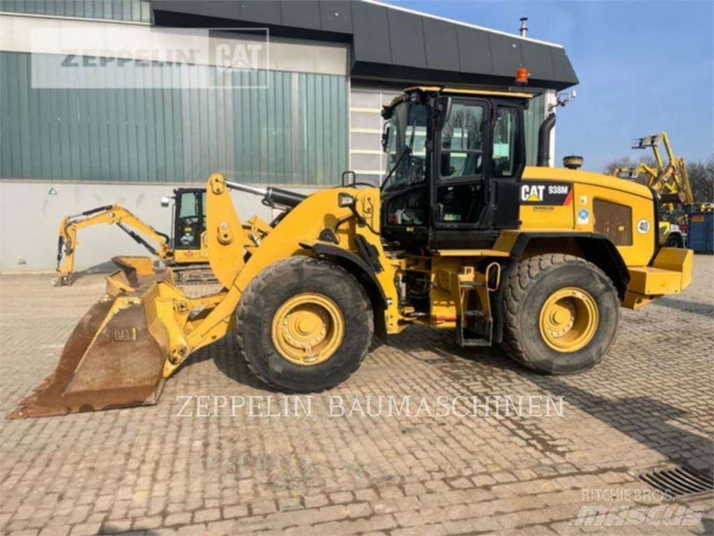 CAT 938M Gumikerekes homlokrakodók
