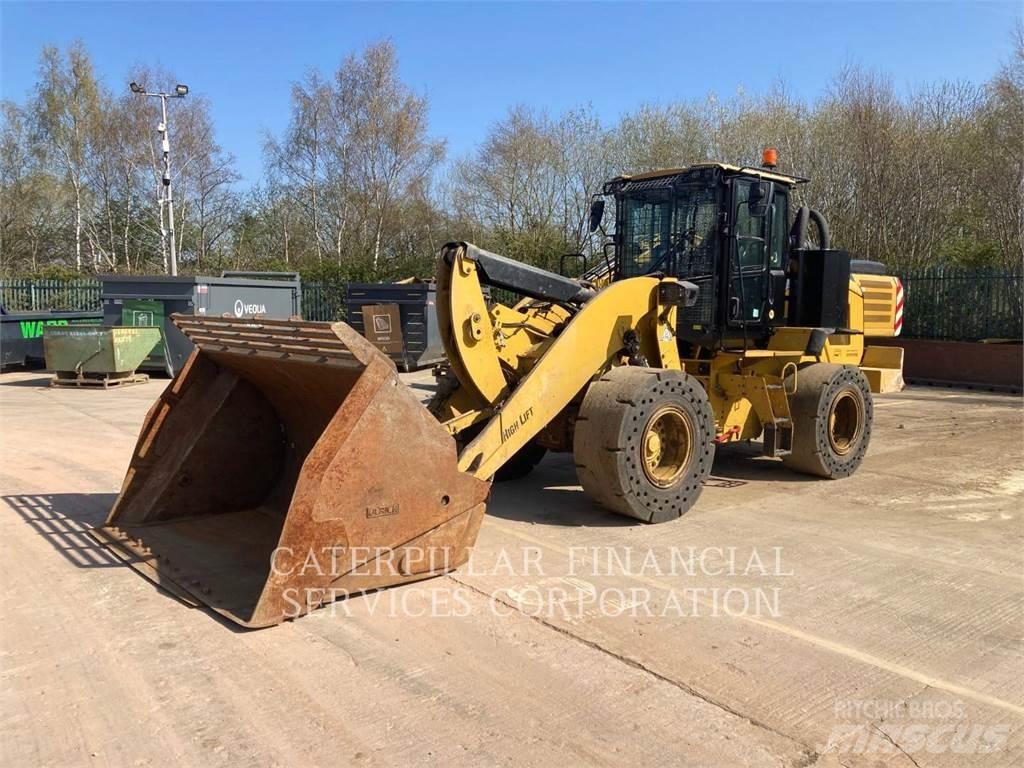 CAT 938M Gumikerekes homlokrakodók