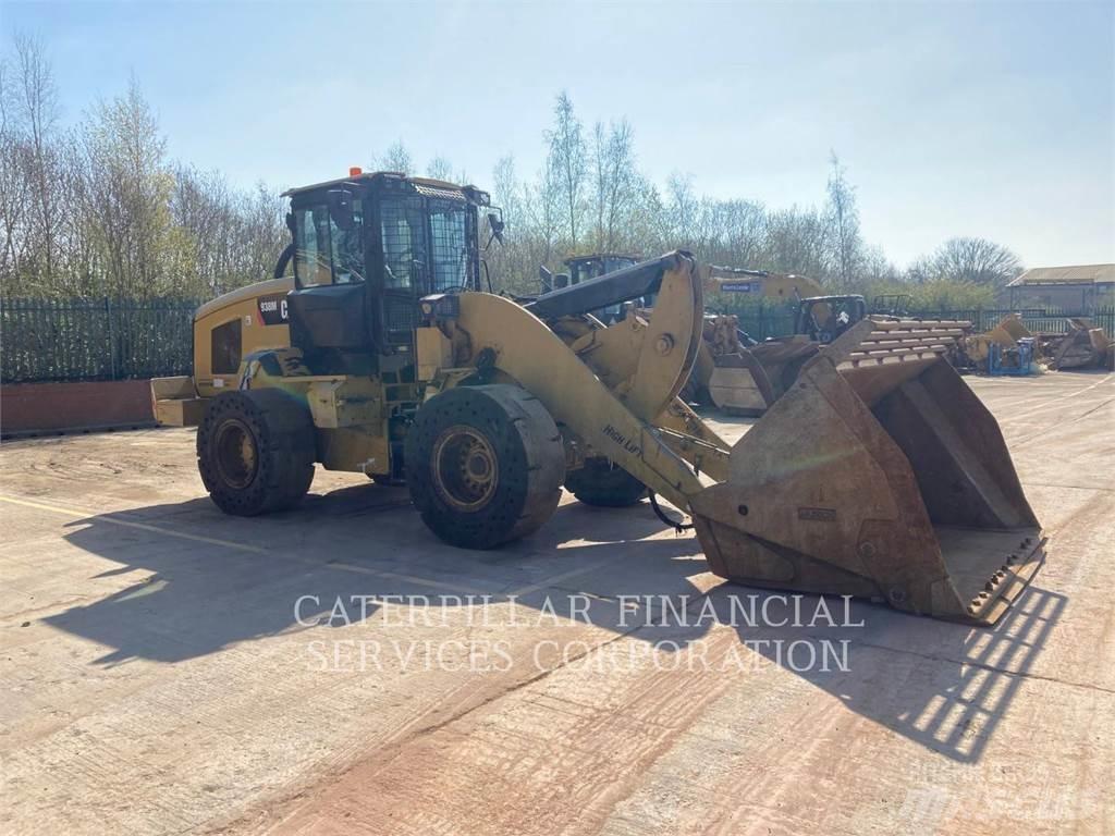 CAT 938M Gumikerekes homlokrakodók