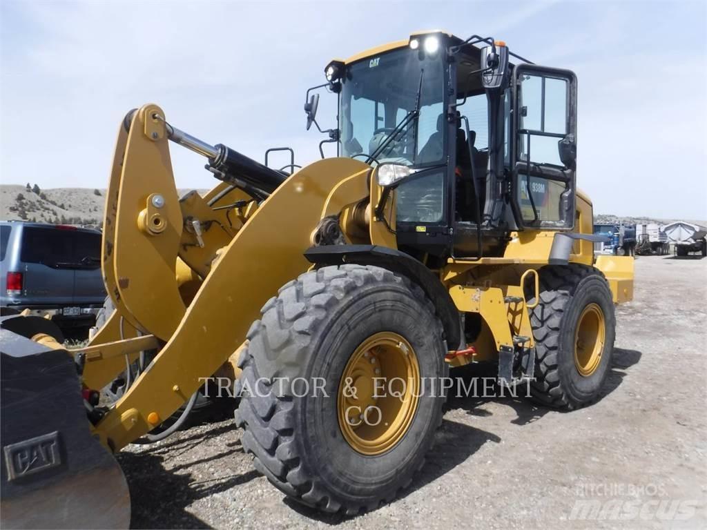 CAT 938M Gumikerekes homlokrakodók