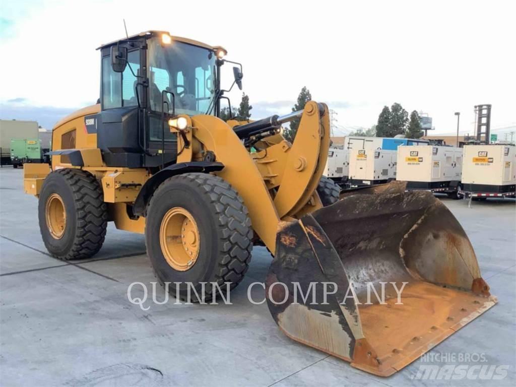 CAT 938M Gumikerekes homlokrakodók
