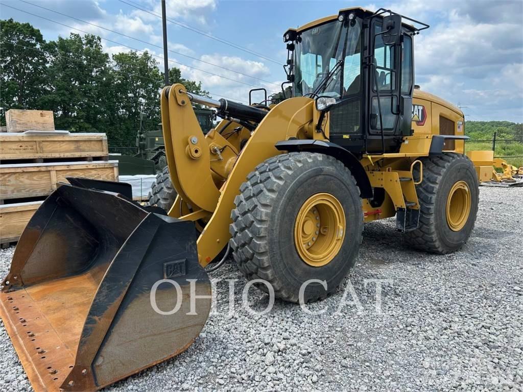 CAT 938M Gumikerekes homlokrakodók