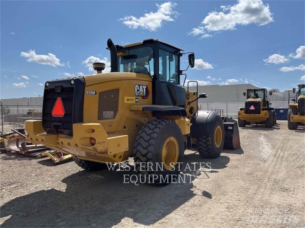 CAT 938M Gumikerekes homlokrakodók