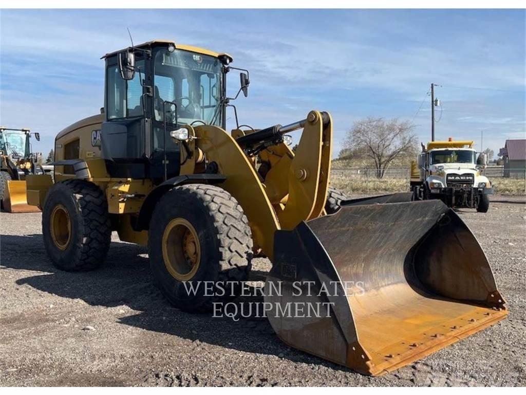 CAT 938M Gumikerekes homlokrakodók