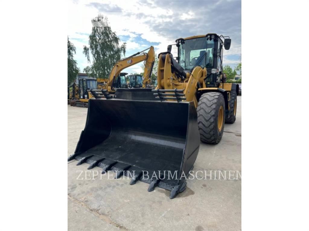 CAT 938M Gumikerekes homlokrakodók
