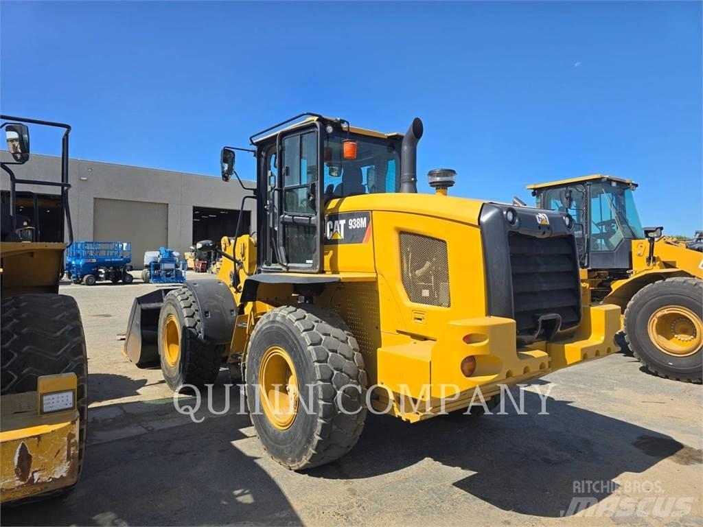 CAT 938M Gumikerekes homlokrakodók