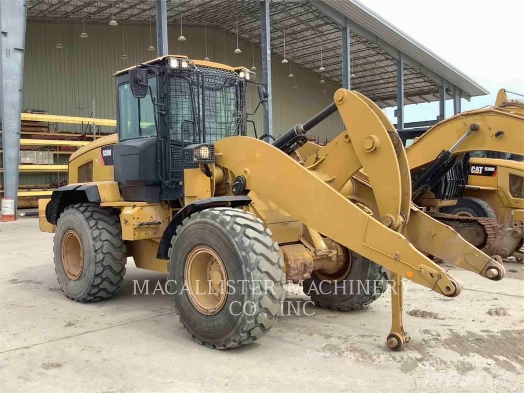 CAT 938M Gumikerekes homlokrakodók