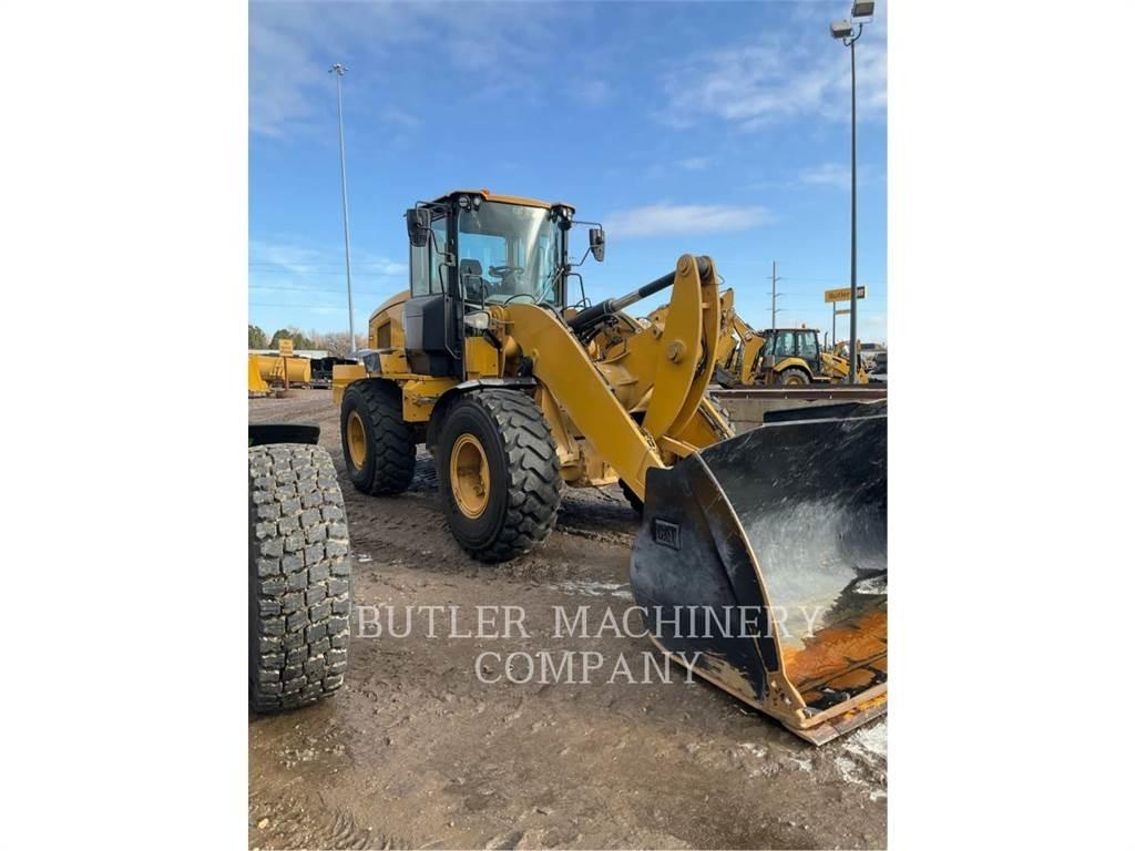 CAT 938M Gumikerekes homlokrakodók