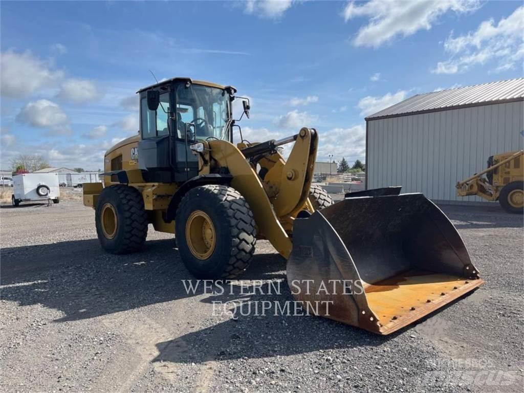 CAT 938M Gumikerekes homlokrakodók
