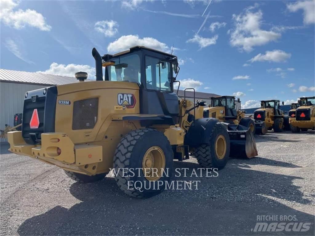 CAT 938M Gumikerekes homlokrakodók