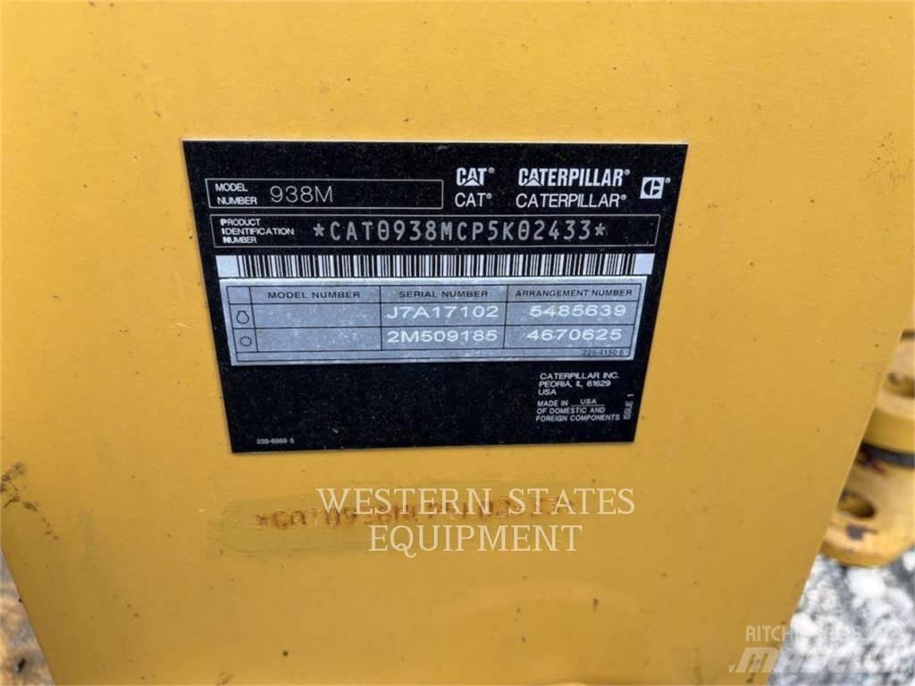 CAT 938M Gumikerekes homlokrakodók