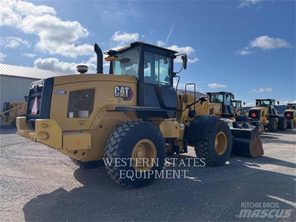 CAT 938M Gumikerekes homlokrakodók