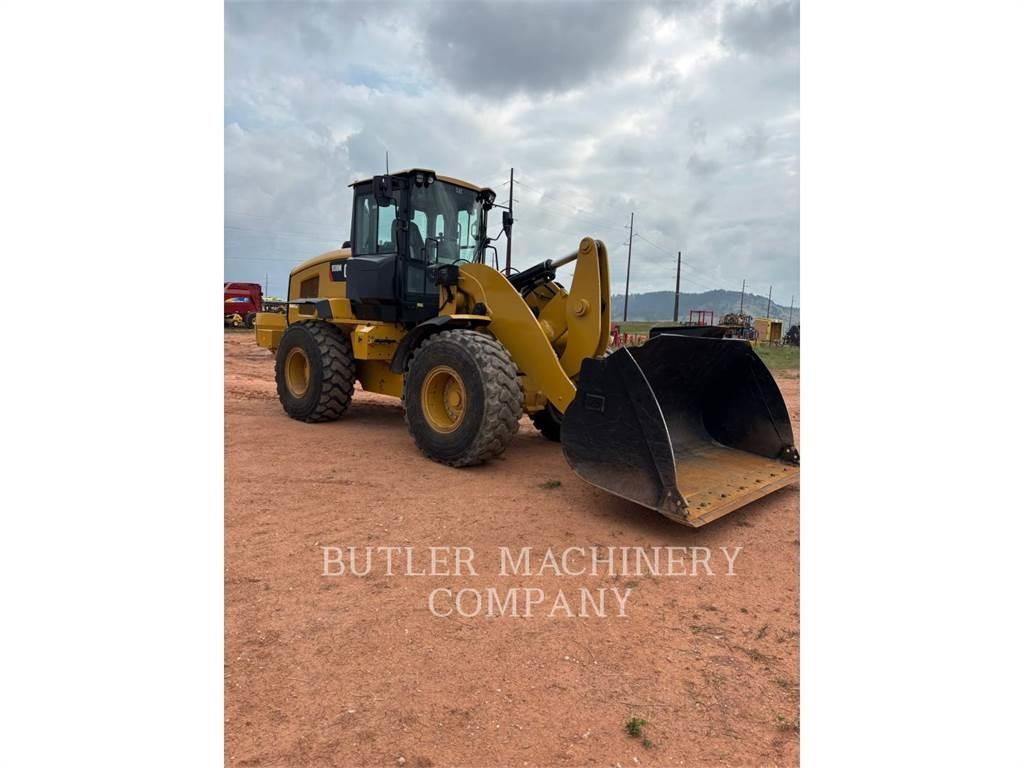 CAT 938M Gumikerekes homlokrakodók