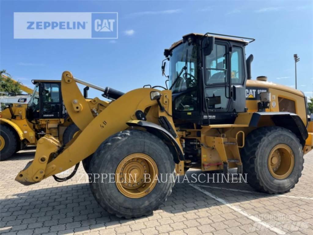 CAT 938M Gumikerekes homlokrakodók