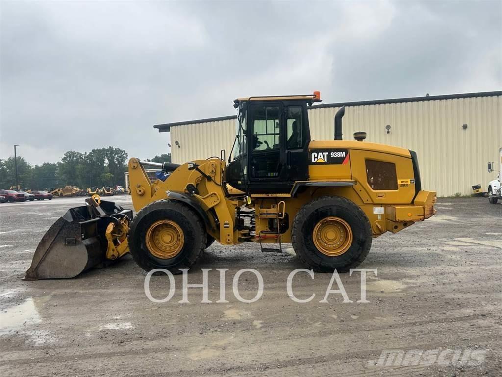 CAT 938M Gumikerekes homlokrakodók