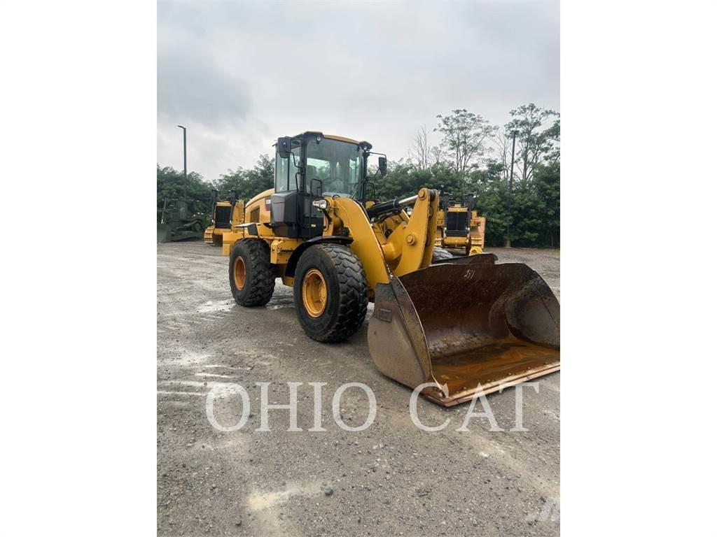 CAT 938M Gumikerekes homlokrakodók