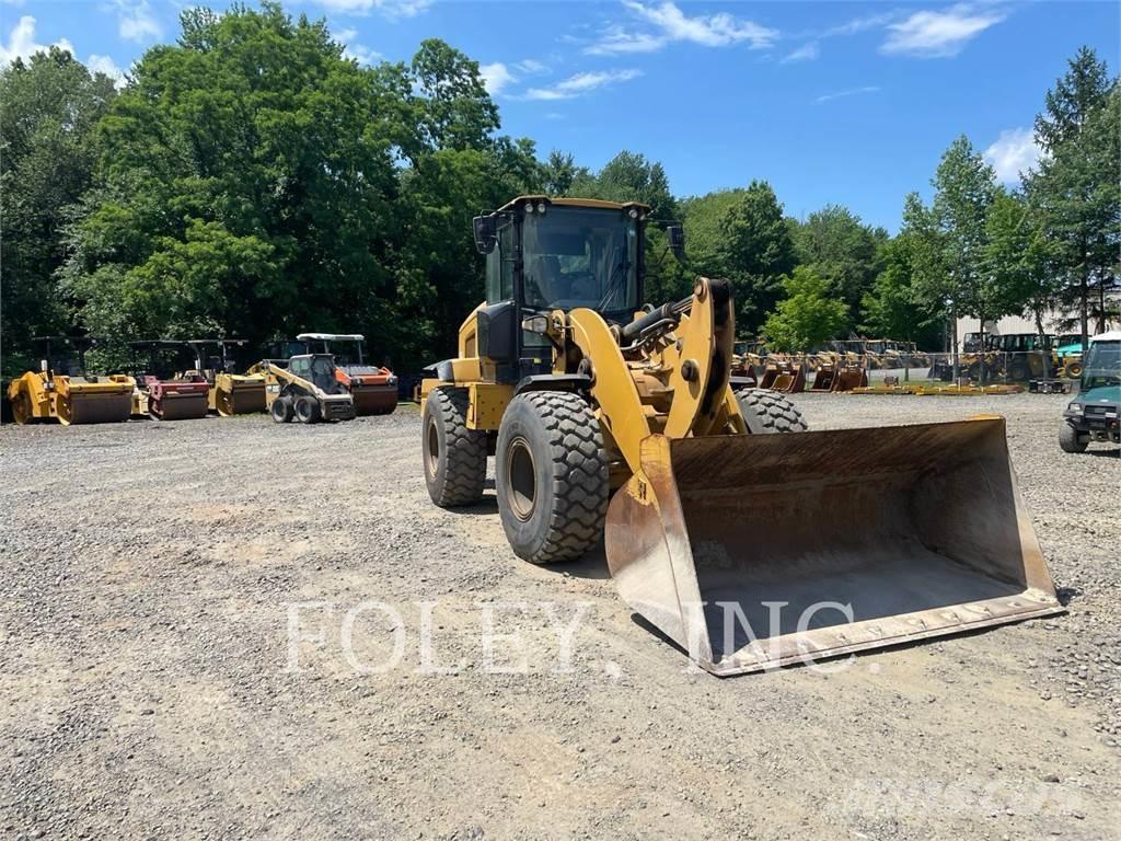 CAT 938M Gumikerekes homlokrakodók