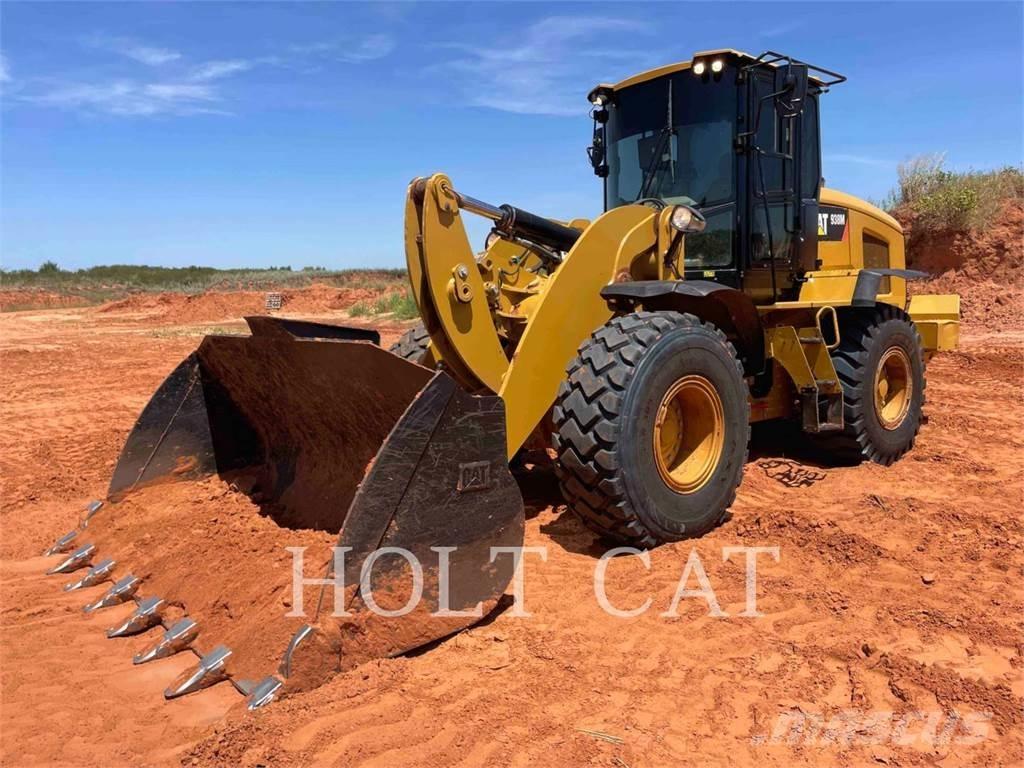 CAT 938M Gumikerekes homlokrakodók
