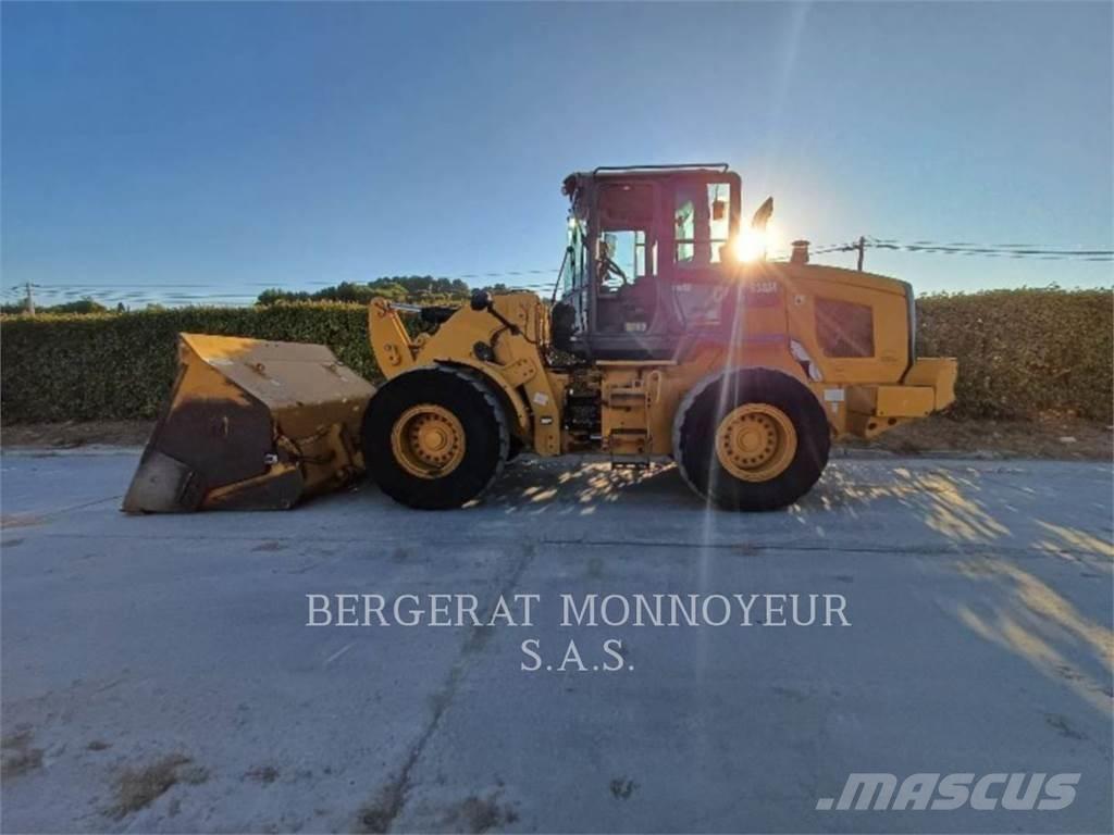 CAT 938M Gumikerekes homlokrakodók