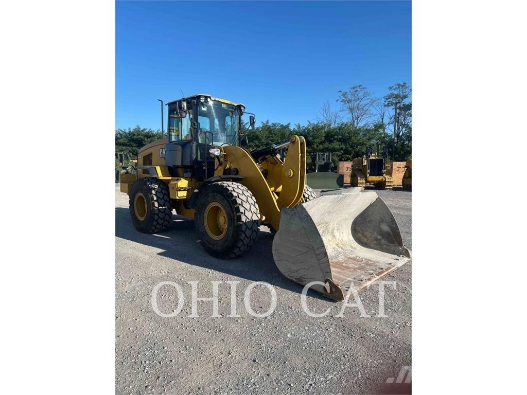 CAT 938M Gumikerekes homlokrakodók