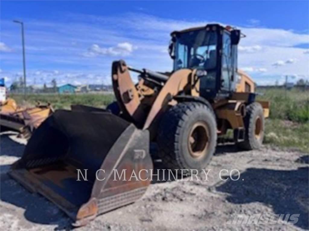 CAT 938M Gumikerekes homlokrakodók