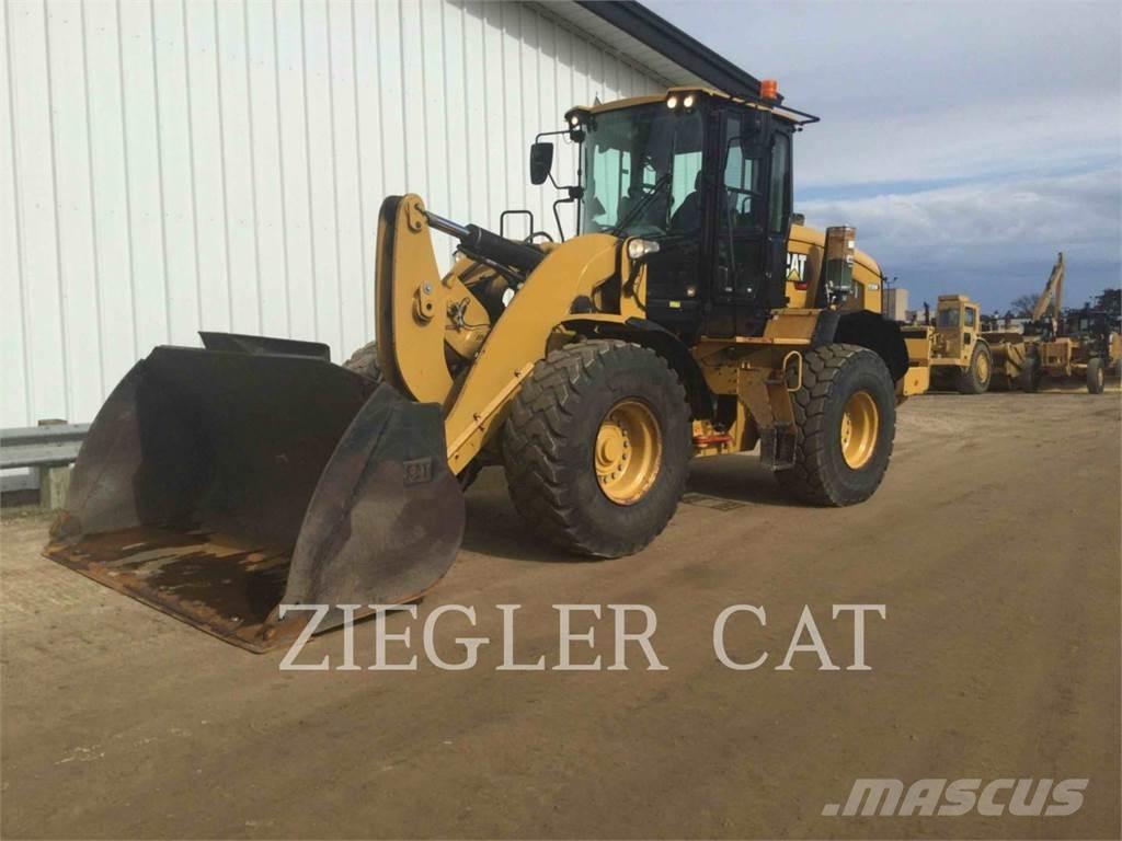 CAT 938M Gumikerekes homlokrakodók