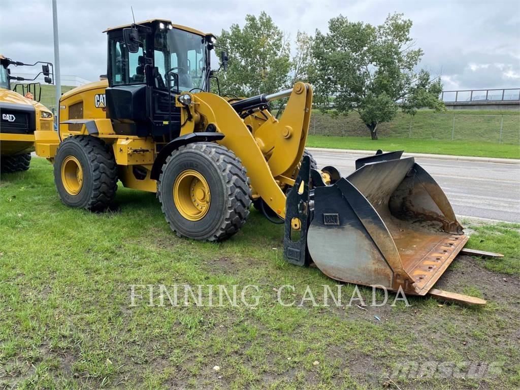 CAT 938M Gumikerekes homlokrakodók